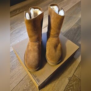 UGG Bailey Belted Tan Suede Boots with Plush Lining
